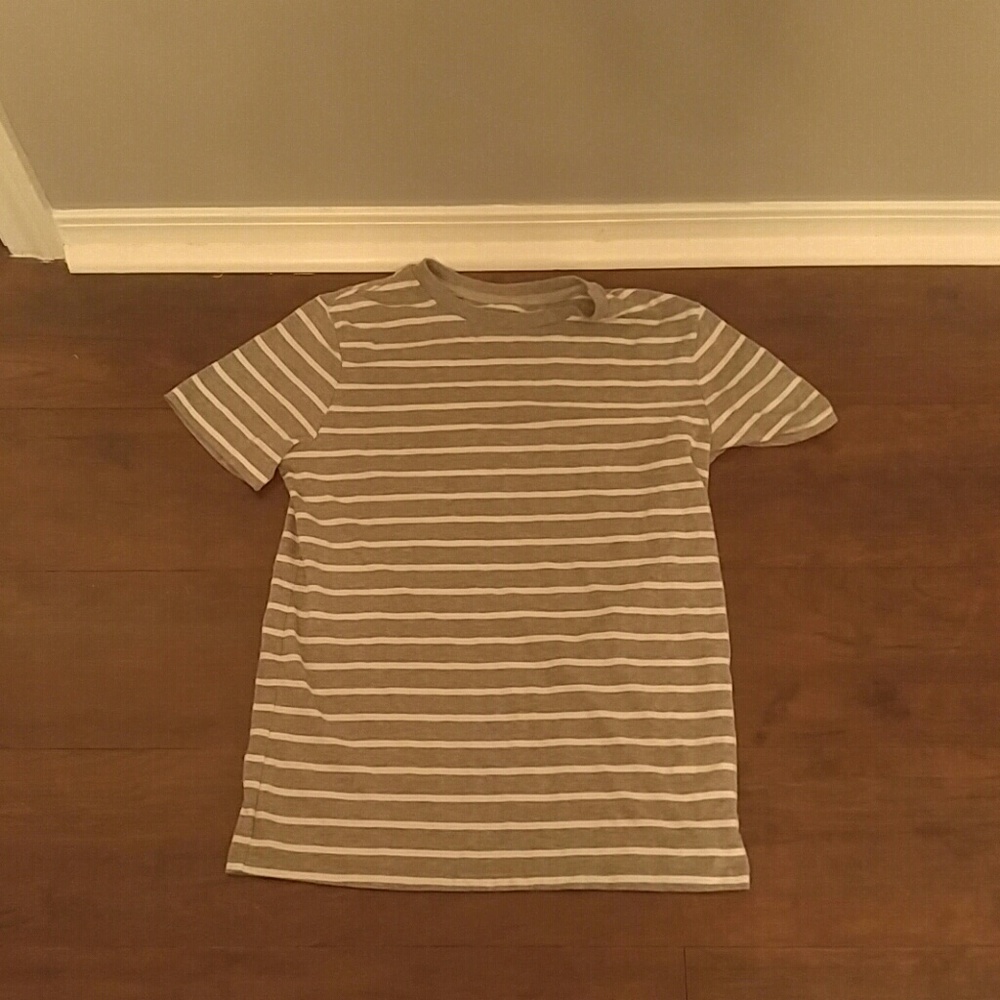 GREY AND WHIE SHIRT